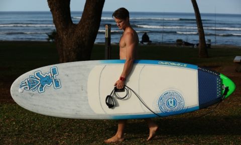 Learn how to properly store and carry your SUP leash with SUP Surf Expert, Sean Poynter. 