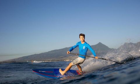 Sean Poynter surfing in Maui. | Photo: Starboard / John Carter