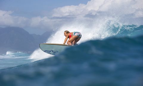 World SUP Surfing Champion Izzi Gomez surfing on Maui. | Photo: Starboard / John Carter