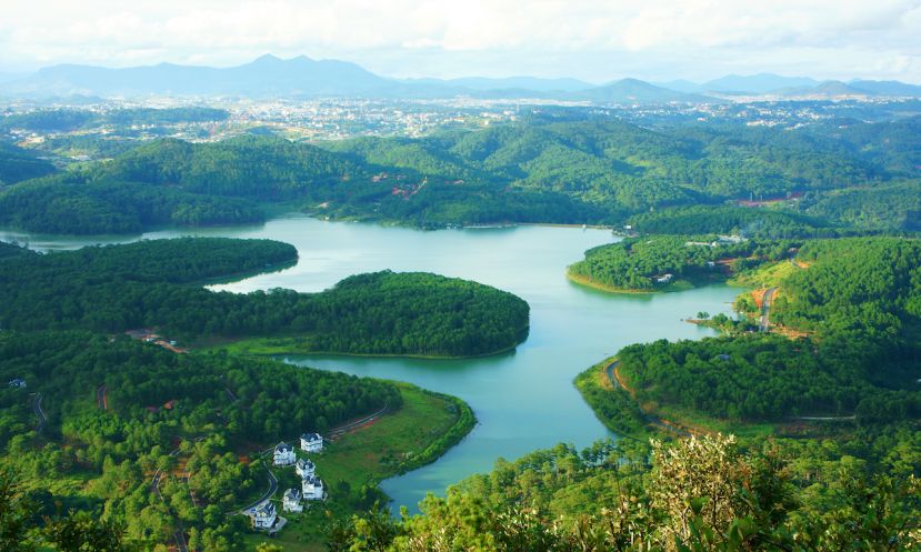 Tuyen Lam Lake from above. | Photo: Shutterstock