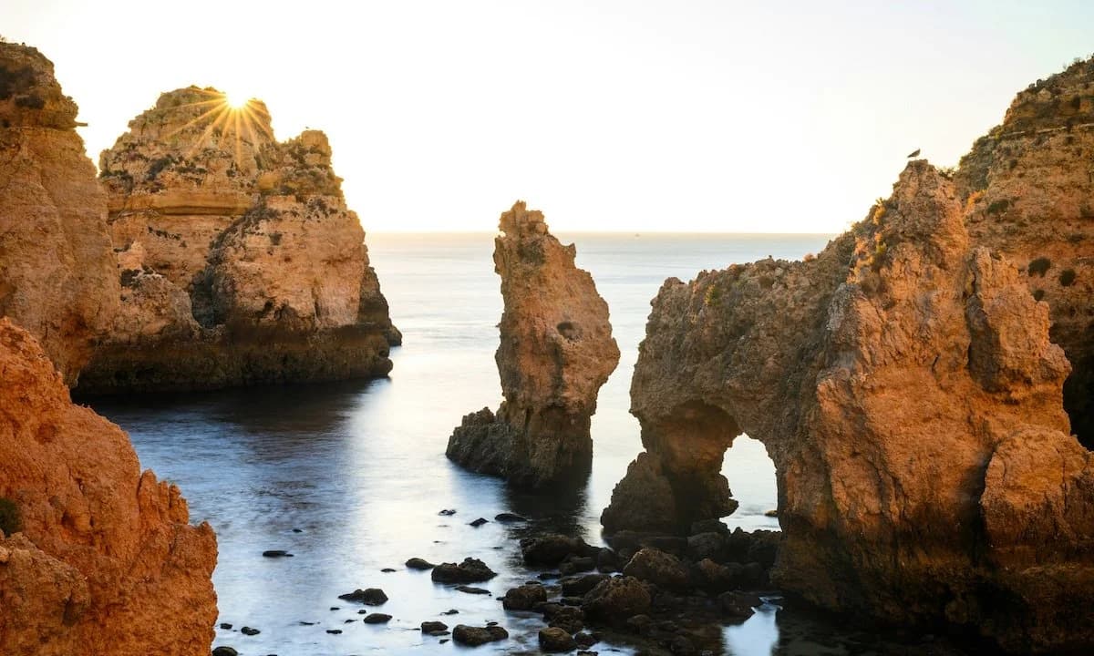 Ponta da Piedade. | Photos: Vlad D / Unsplash