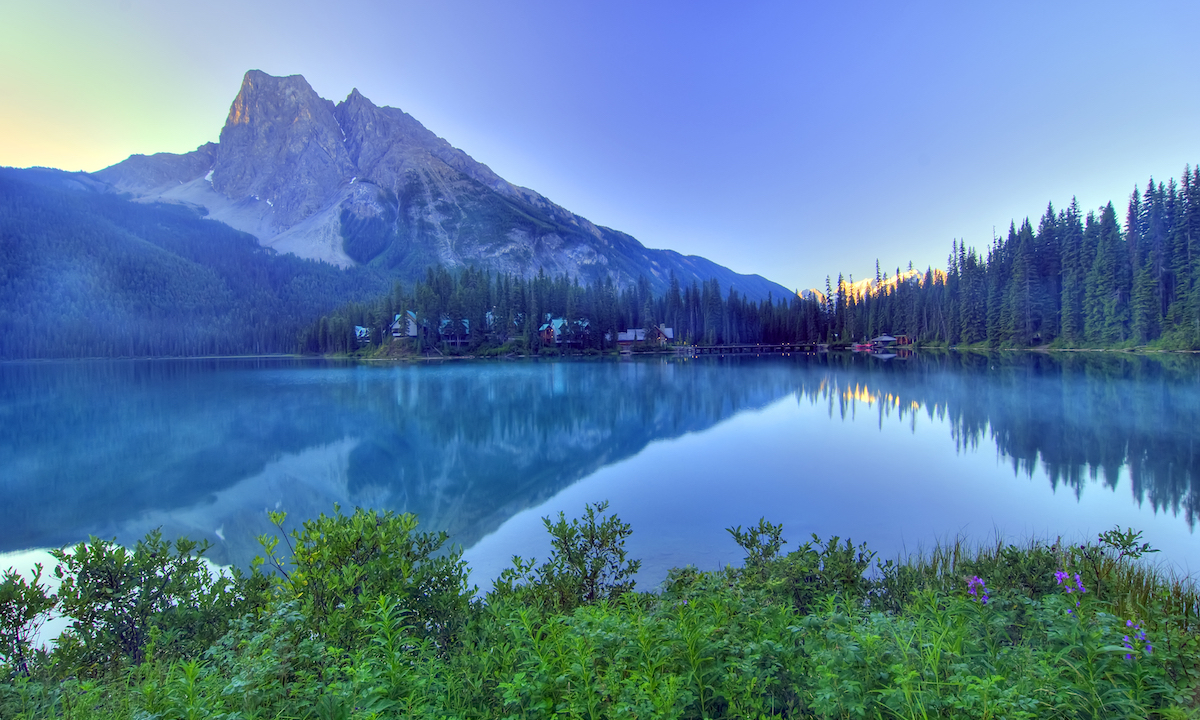 paddle boarding bc canda emerald lake 1