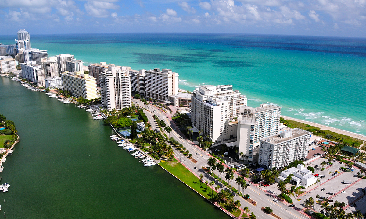 south beach miami paddleboarding