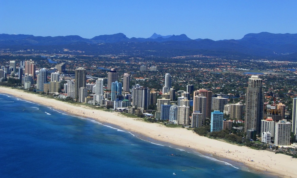 paddle boarding gold coast surfers