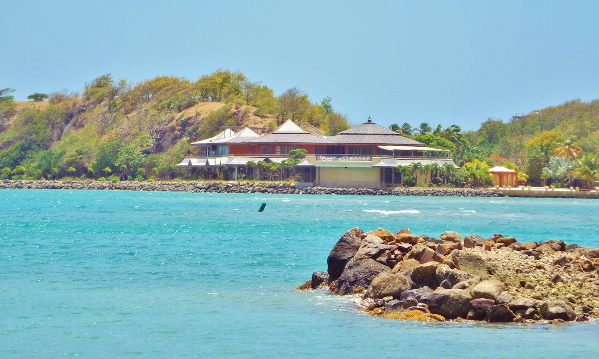 paddle boarding grenada calvigny