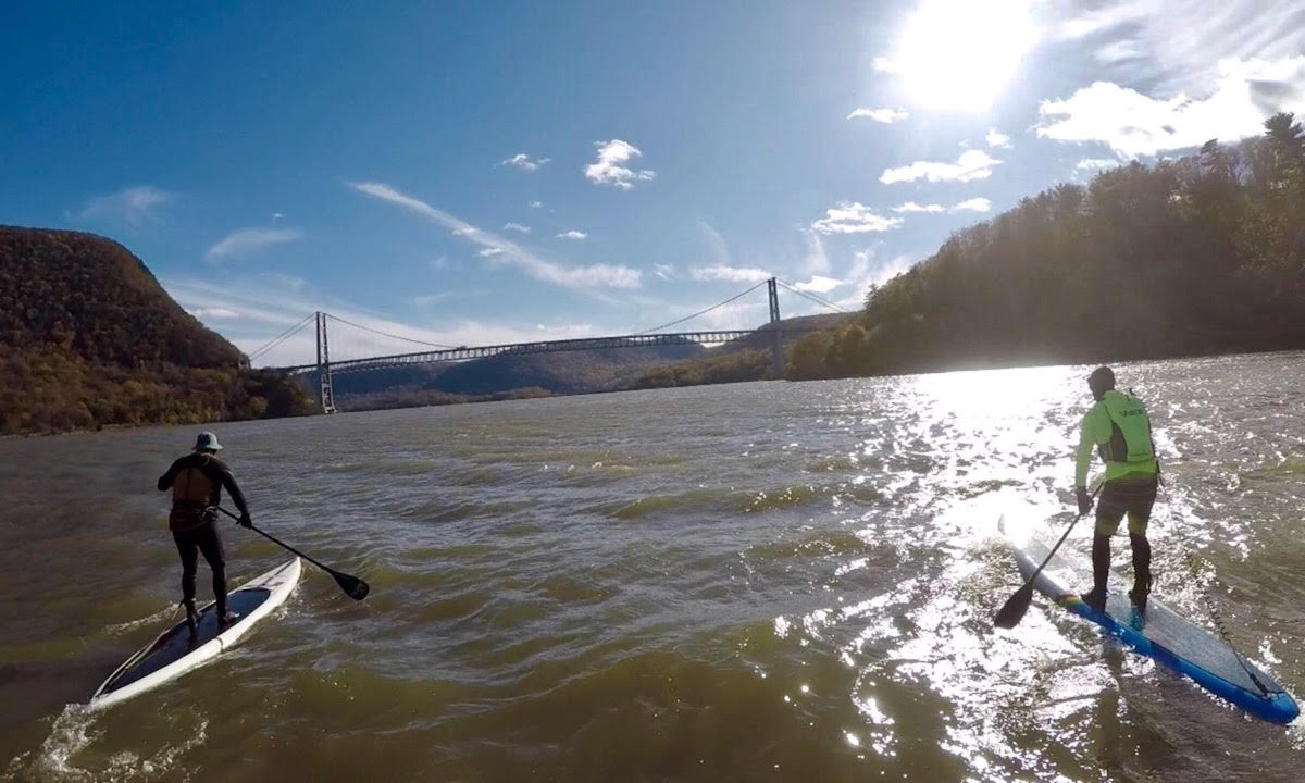 paddle boarding hudson highlands bear mtn bridge