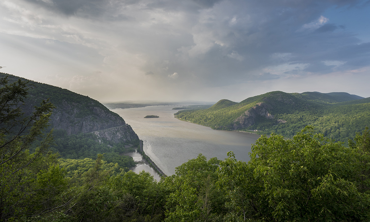 paddle boarding hudson highlands