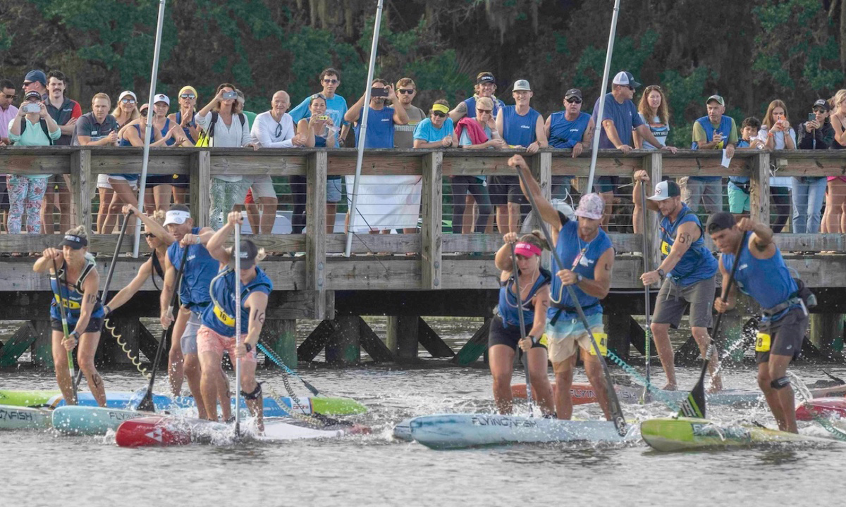 olukai paddle battle2