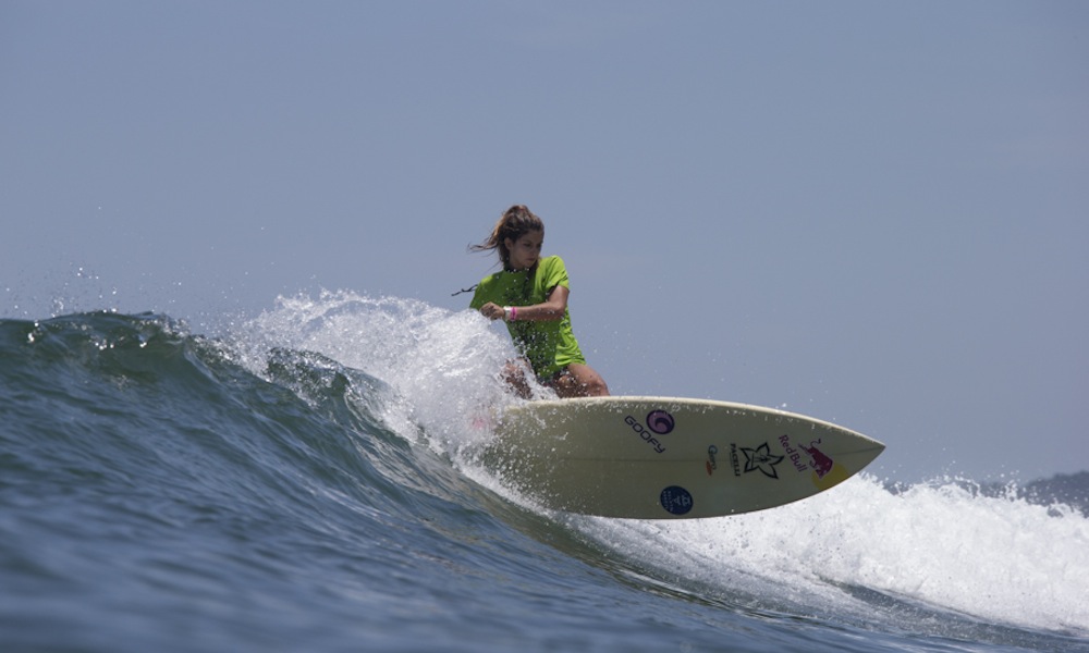 2015 isa sup surfing nicole pacelli