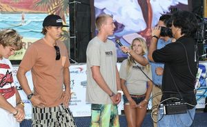 elite-sup-athletes-being-interviewed-by-media