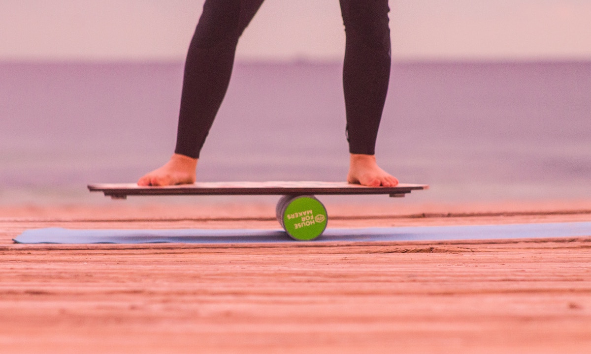 balance board gustavo torres unsplash