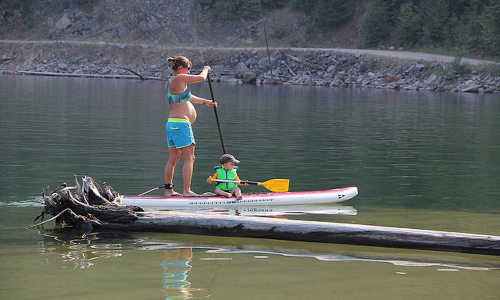 paddle boarding moms lina augaitis