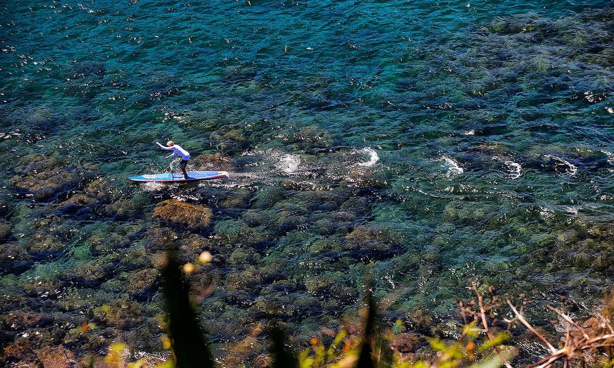 connor baxter paddle boarding