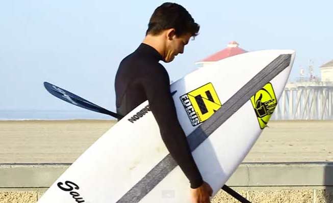 mo-freitas-free-surfing-and-competing