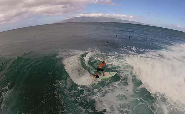 zane-schweitzer-sup-surfing-maui