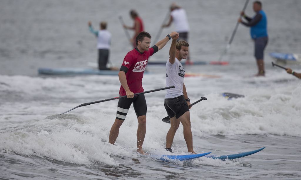 Finalists Zane Schweitzer and Sean Poynter celebrate together after their finals heat at the 2018 NY SUP Open. | Photo: APP World Tour / John Carter