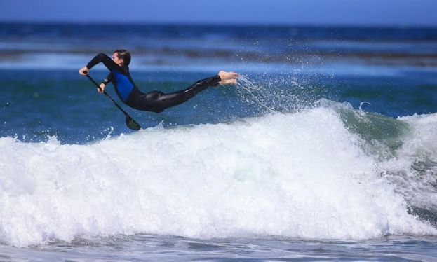 Sean Poynter teaches us how to get out of a wave. | Photo: Matty &amp; Elena Schweitzer