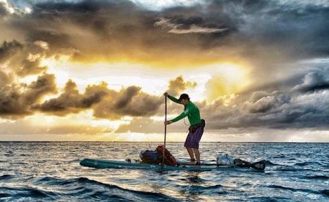 Bart de Zwart Completes &#039;Tahiti To Bora Bora&#039; SUP Crossing