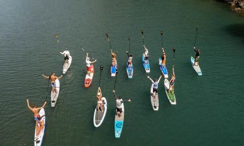 Team Werner Paddles at the Gorge. | Photo via: Werner Paddles