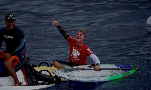 Hawaiian Zane Schweitzer takes the top spot at the 2015 Sapinus Pro Tahiti. | Photo Courtesy: Waterman League