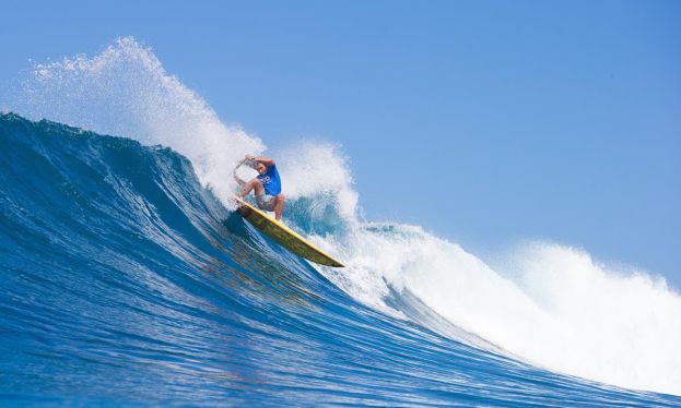 An epic day of action at the Sunset Beach Pro sees the top seeds rise to the challenge, Finalists decided and a Champion crowned. | Photo: APP World Tour / Brian Bielmann