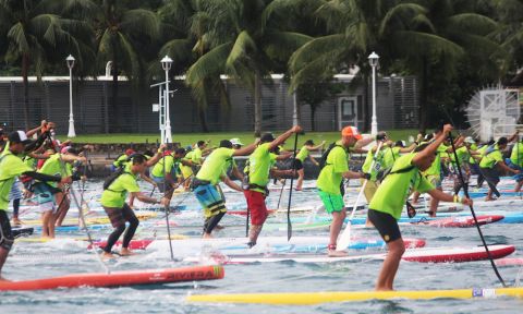 2016 Air France Paddle Festival Lagoon Race | Photo courtesy: Va'a News