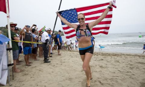 Team U.S.A.’s Candice Appleby captured her first ISA Gold Medal. Appleby also earned valuable points for the overall team ranking with the win in the Women’s StandUp Paddle (SUP) Long Distance Race. | Photo: ISA/Reed