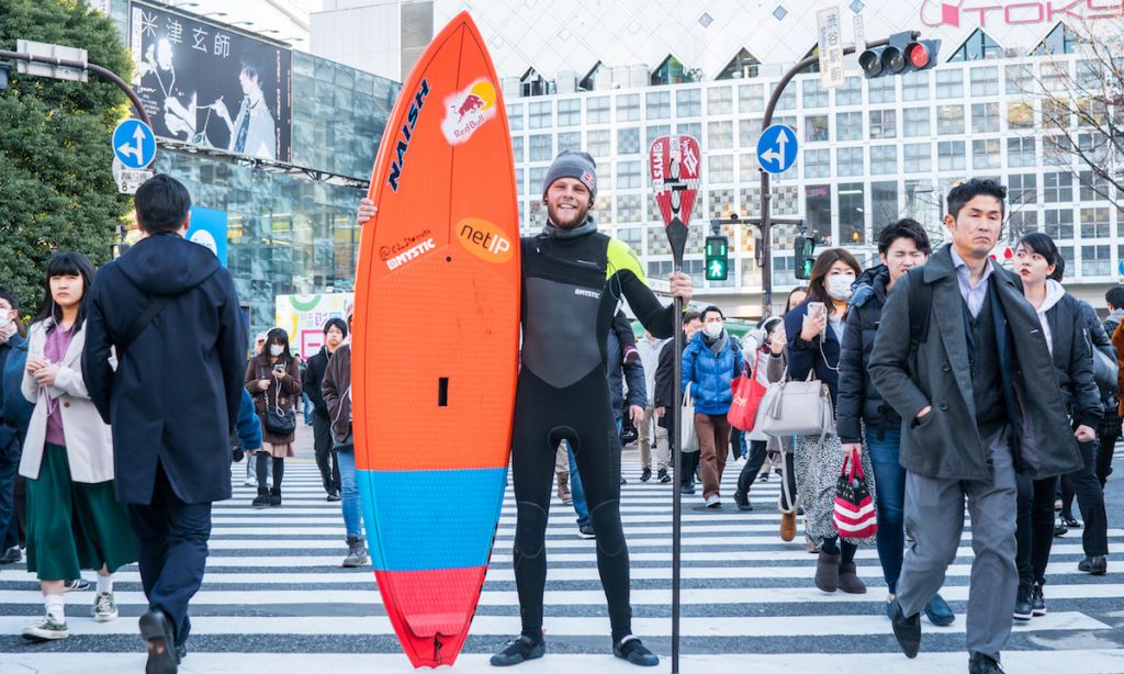 Casper Steinfath in the streets of Japan. | Photo: Nicklas Kold Nagel