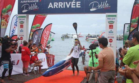 Tahitians Dominate &amp; Dark Horses Win At 2016 Air France Paddle Festival