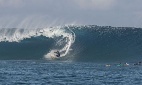 Kai Lenny, who is no stranger to surfing Cloudbreak, has confirmed his participation on Team Hawaii at the 2016 Fiji ISA World SUP and Paddleboard Championship. | Photo: Namotu Island Fiji