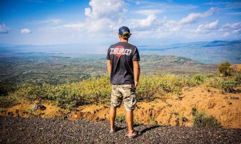 Bart de Zwart admiring the vast and dry landscapes of Ethiopia. | Photo: Franz Orsi