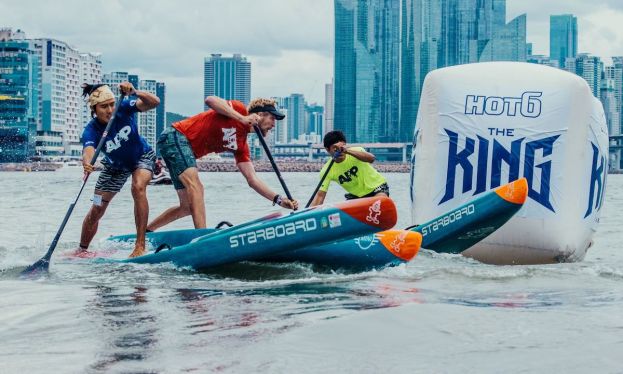 Battles at the buoy turn. | Photo courtesy: APP World Tour