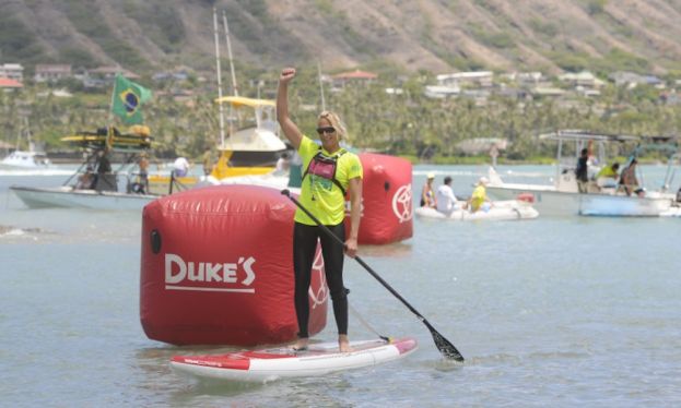 Sonni Hoenscheid wins the 19th Annual M2O for her second consecutive year. | Photo via: Molokai To Oahu