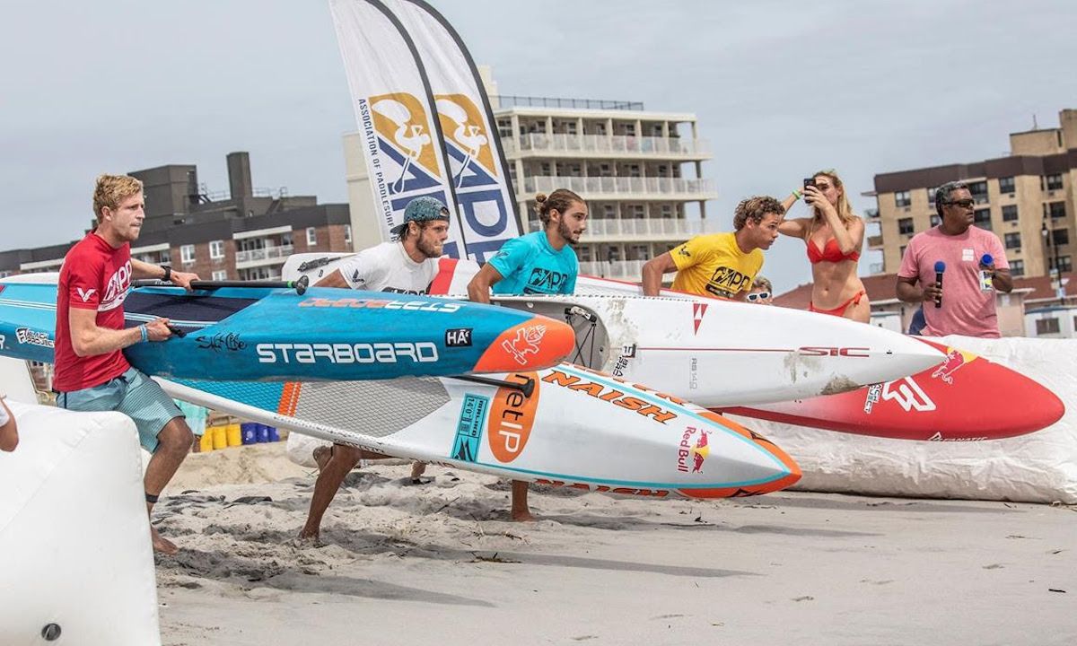 An iconic setting: watching the world's geatest paddle athletes together at the NY SUP Open. | Photo courtesy: APP World Tour