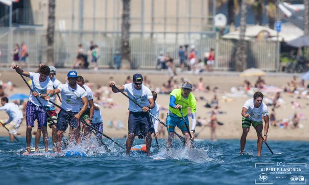 It was an exiting finish to the first stop of the Stand Up World Series in Barcelona. | Photo: @Photographer-Albert-PLaborda and @TotalSUP